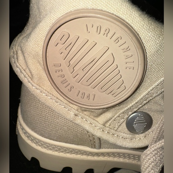 Palladium Baggy Bootie (Women) 6.5 - Picture 6 of 10